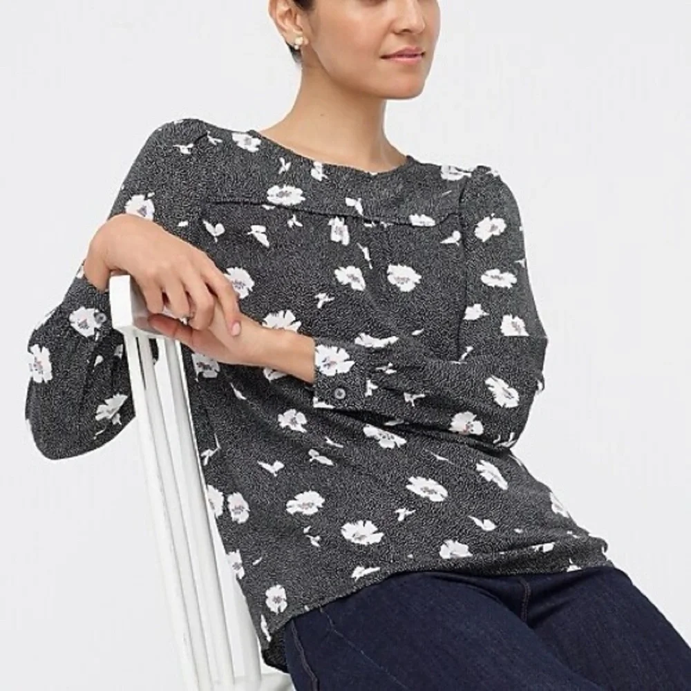 J. Crew •approx measurements•